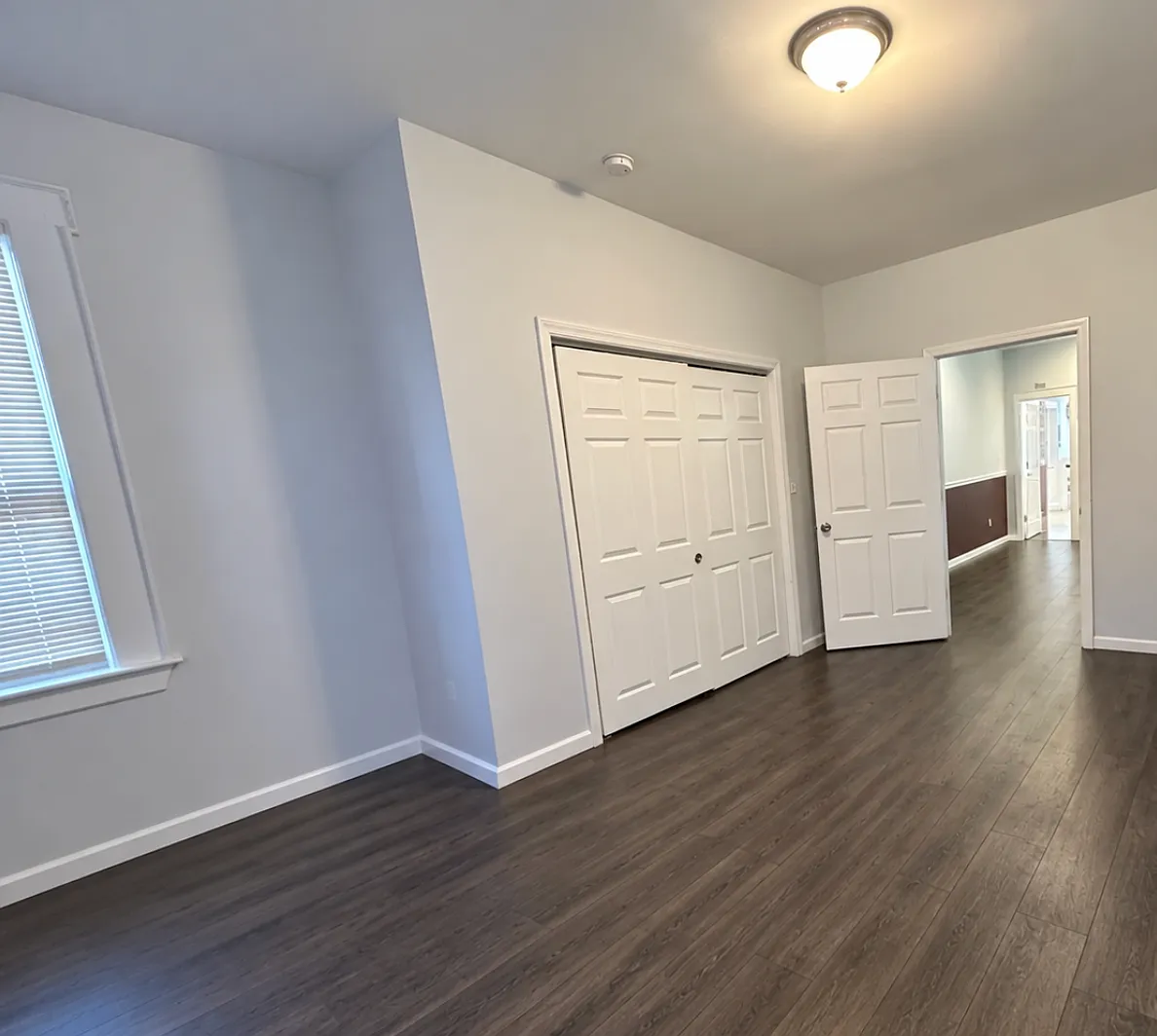 3 bed, 1050 sqft, $2,350 — Photo 4