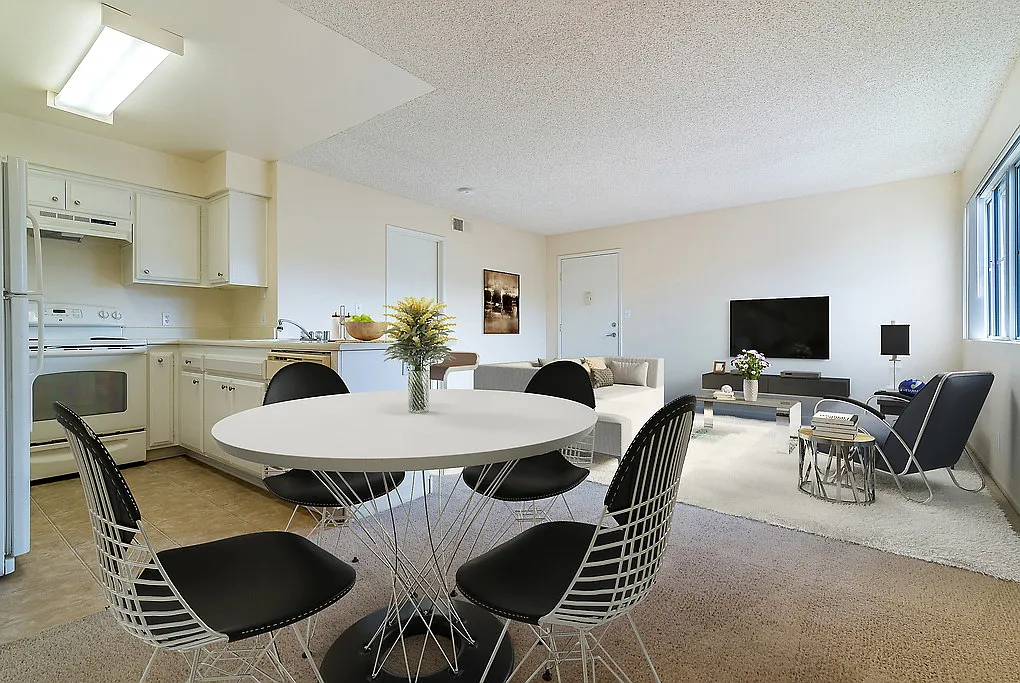 Mariners Place — Photo 4