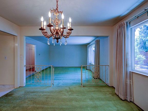5th image of 705 Leytonstone Ave