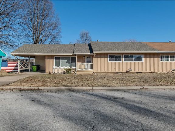 2nd image of 411 Sagebrush Ln