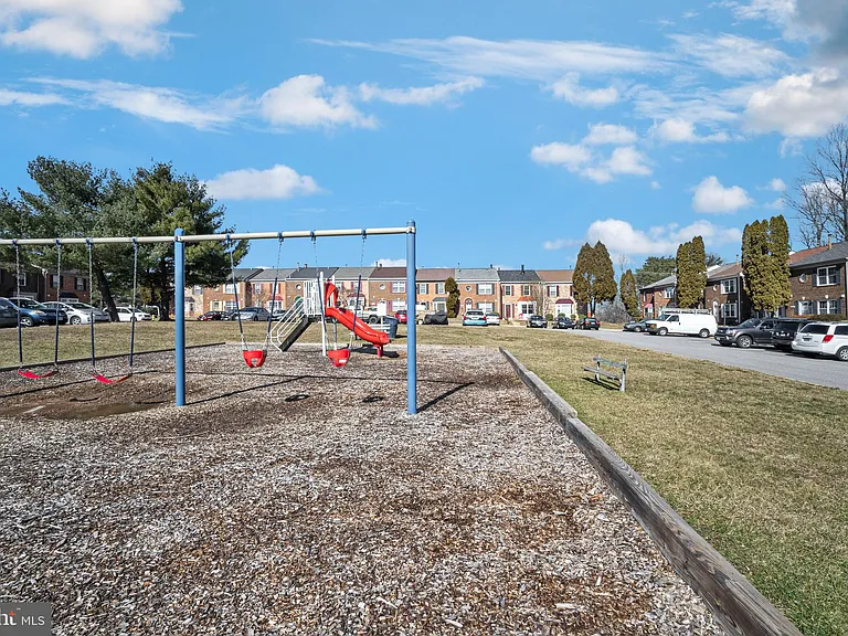 4793 S Park Ct — Photo 43