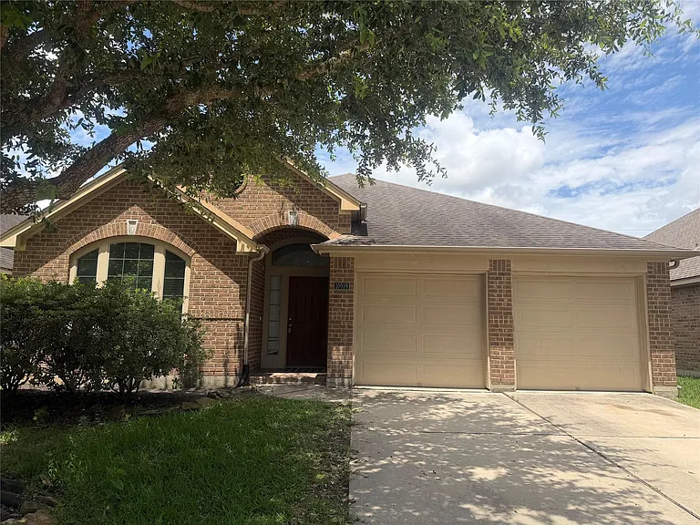 10919 Starling Creek Dr — Photo 1