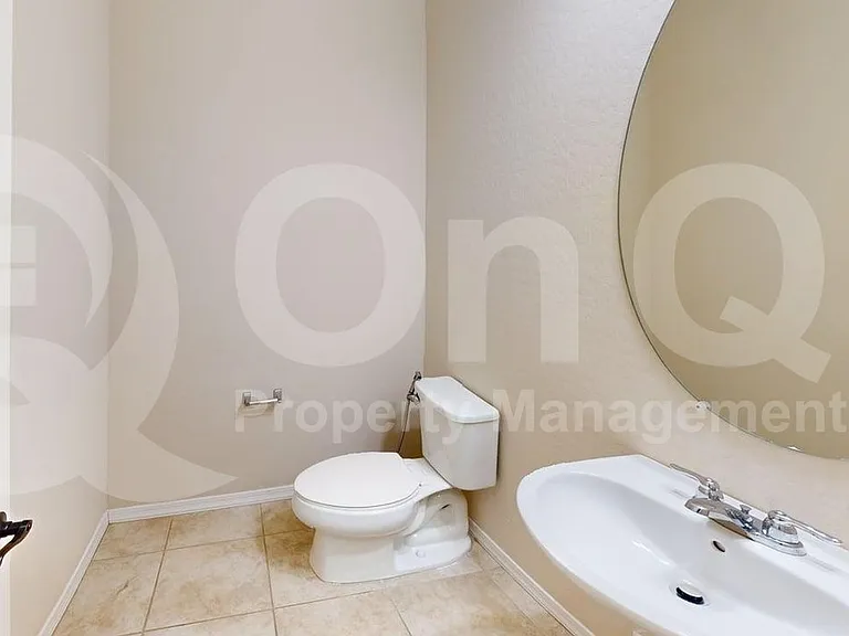8943 W Marshall Ave — Photo 21