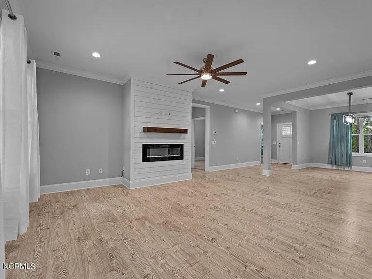 428 Gretchen Rd — Photo 12