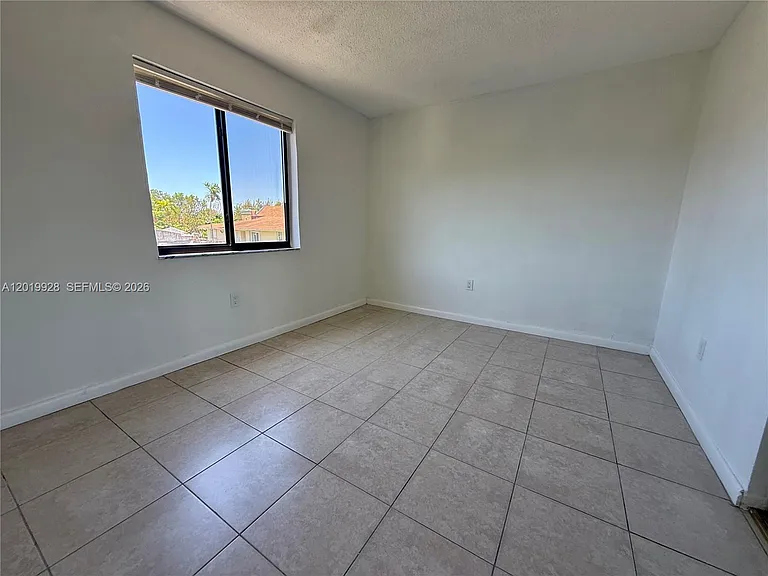 1530 SW 2nd St #304 — Photo 12