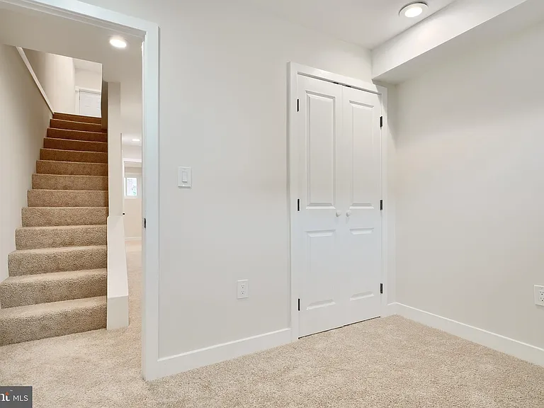 602 S Streeper St — Photo 24