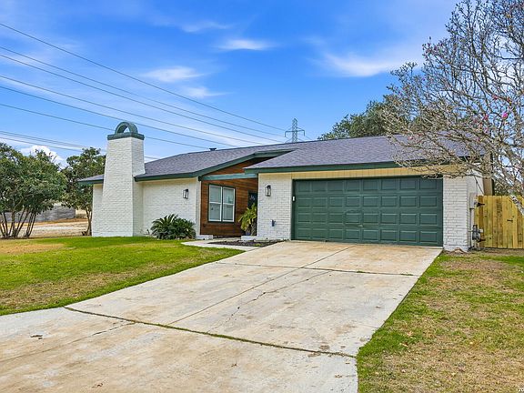 3rd image of 13403 Centerbrook