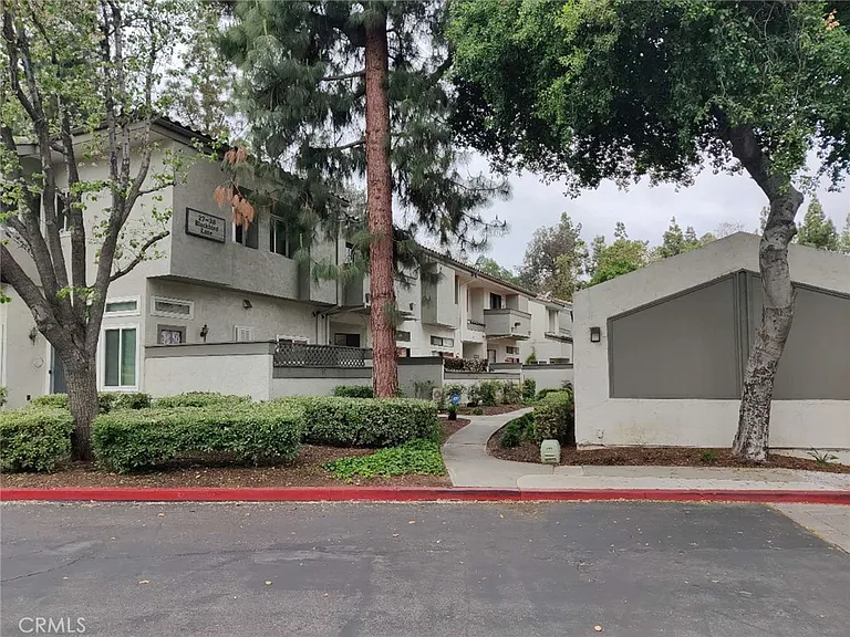 31 Blackbird Ln — Photo 1