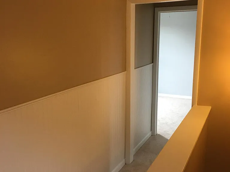 2465 Indianola Ave — Photo 14