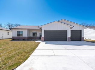 701 E Elmwood St, Valley Center, KS 67147