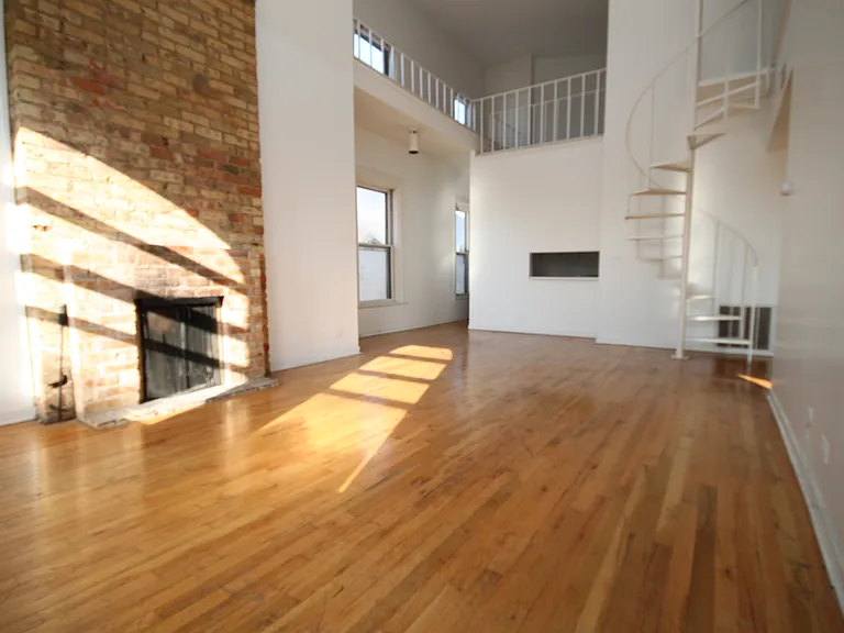 424 W Belden Ave #4W — Photo 1