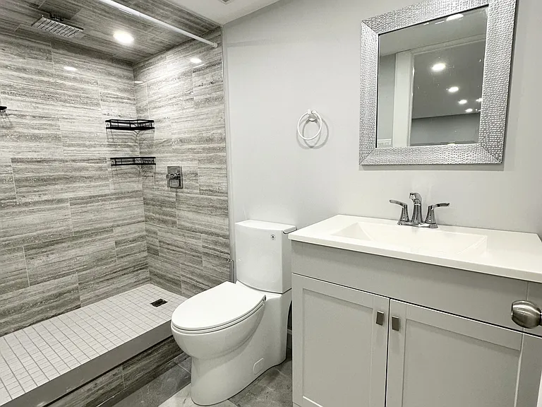 30 Balsam Ave S #BASEMENT — Photo 6