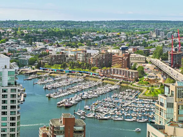 889 Pacific St #3501, Vancouver, BC V6Z 2P5