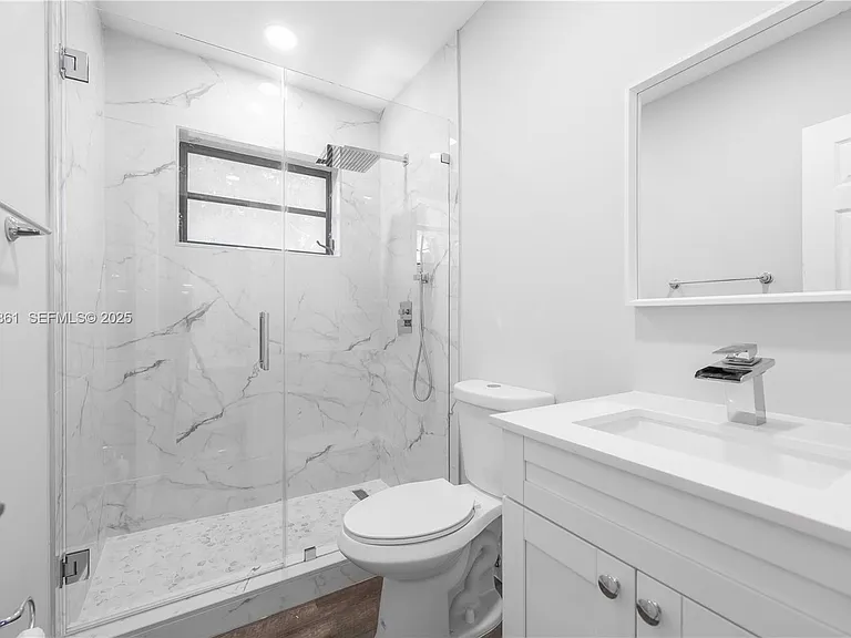 4668 SW 153rd Ct — Photo 4