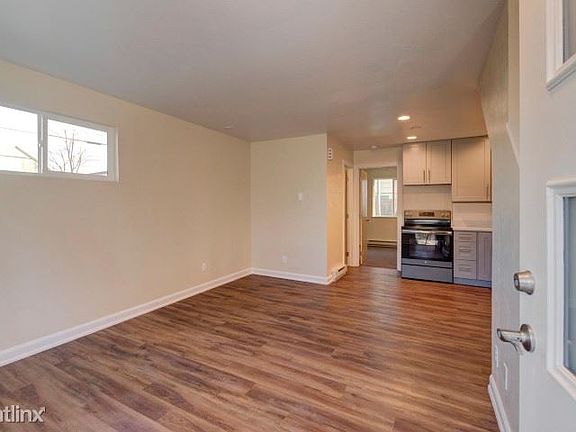 2211 Spruce St 2 4 Boulder CO-large-011-31-Living Area-1500x