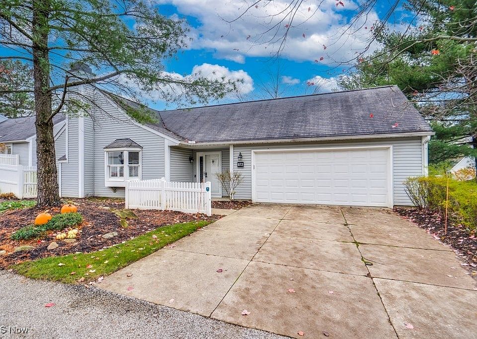 1st image of 872 Kenton Ct #44