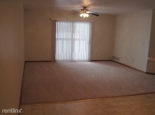 1325 Harbour Blvd APT 83, Trenton, MI 48183