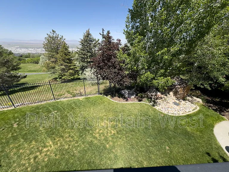 49 N Fairway Dr — Photo 33