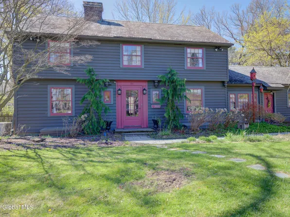 2012 Lexington Parkway, Niskayuna, NY 12309