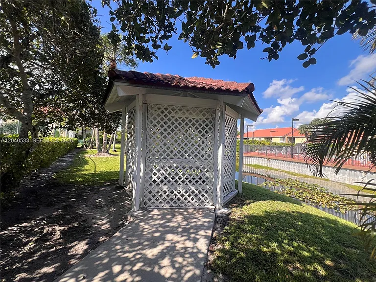 5661 Riverside Dr #101B7 — Photo 35