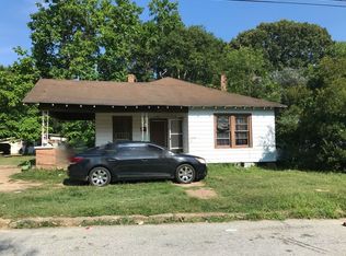 606 1/2 Clara St, Newberry, SC 29108