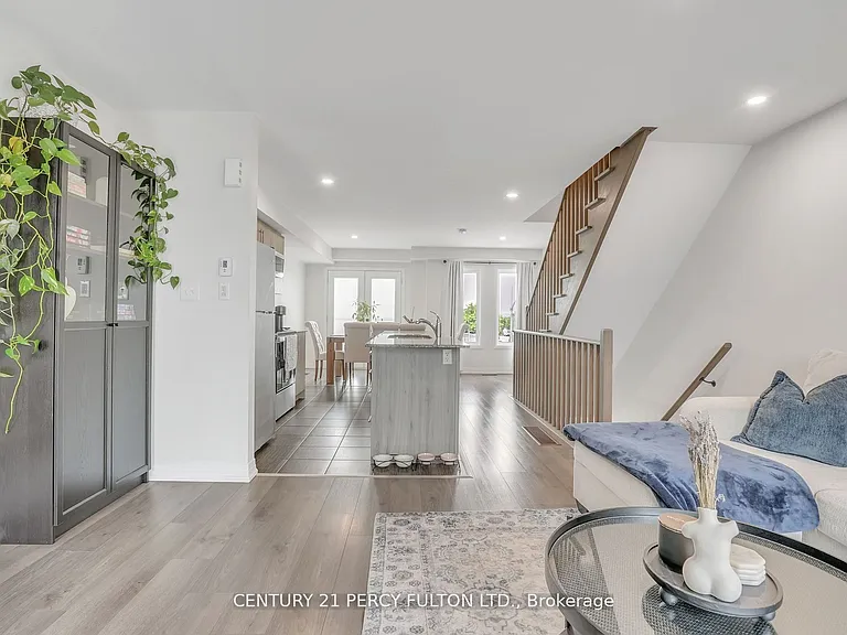 89 Fairlane Ave — Photo 18