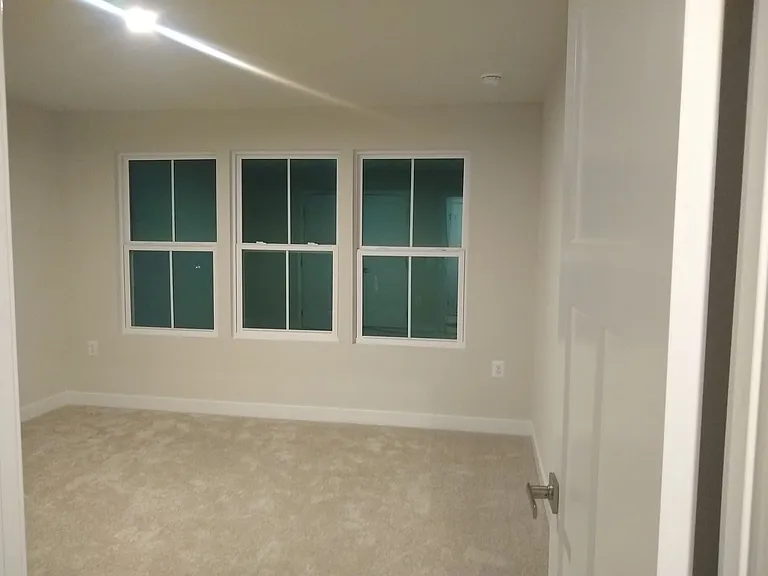 18423 Centennial Cir — Photo 8
