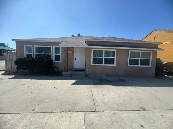 1736 W 17th St, Santa Ana, CA 92706