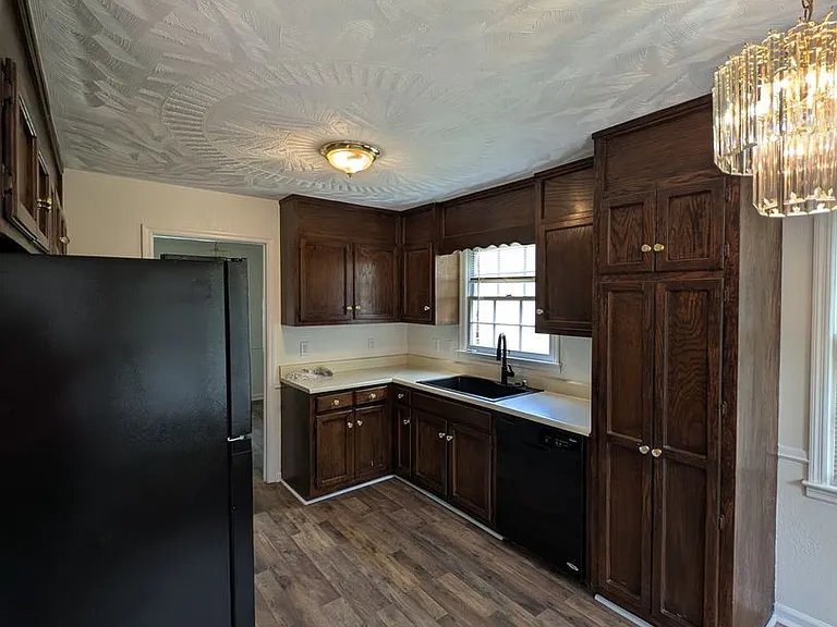 1060 Sandy Springs Rd NW — Photo 11