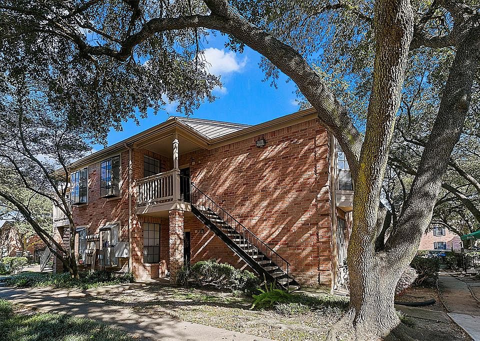 1st image of 2255 Braeswood Park Dr APT 292