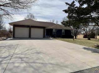 2201 SE 55th St, Topeka, KS 66609