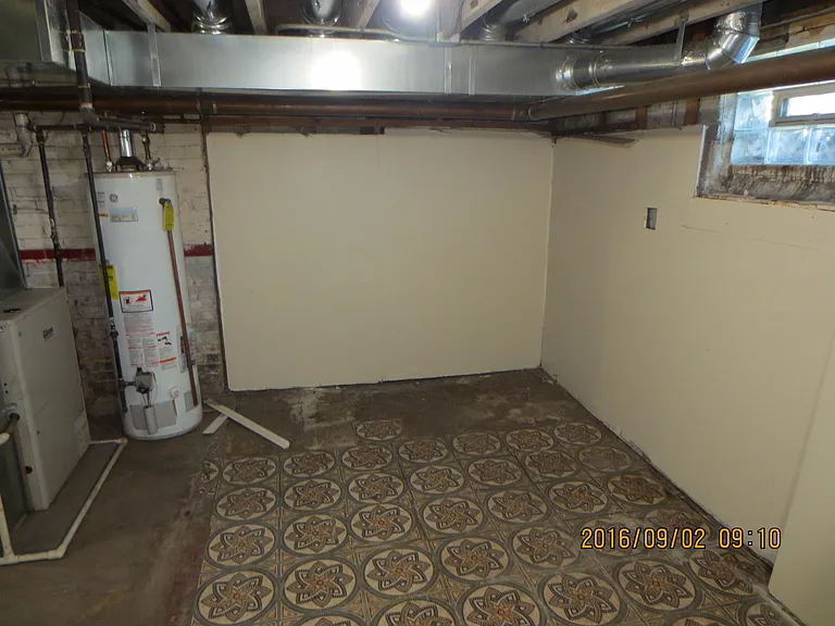2021 Waverly Pl — Photo 13
