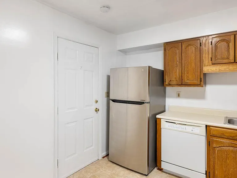 141 A View Ave — Photo 20