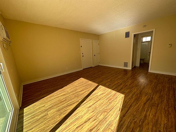 4th image of 2256 Fox Hills Dr APT 2