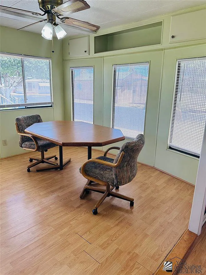 1 bed, 1.0 bath, 256 sqft, $1,000 — Photo 3