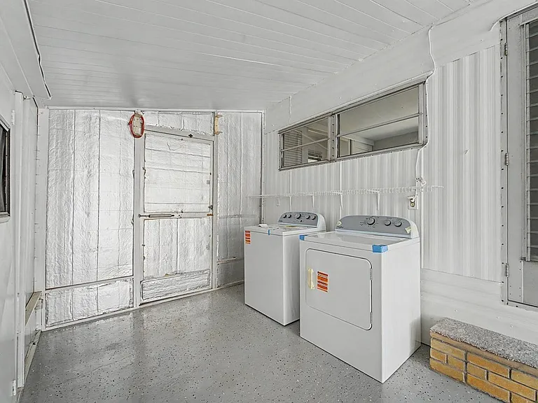 5053 Dunedin St — Photo 23