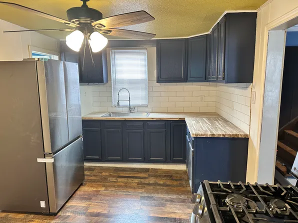 36 Templeton Ln, Plymouth, PA 18651