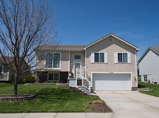 6208 N 148th St, Omaha, NE 68116