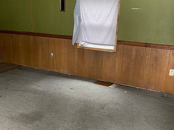 2nd image of 112 James Ave
