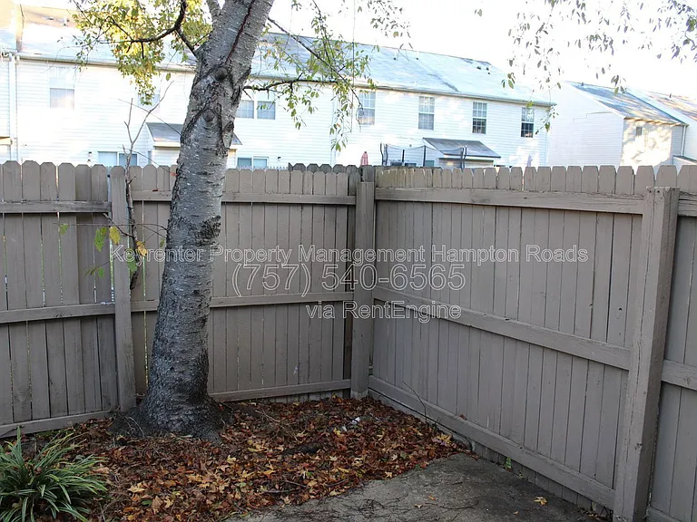 44 Lucinda Ct — Photo 38