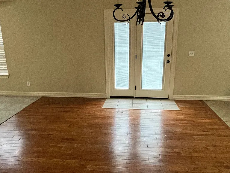 3553 E Crow Ln — Photo 6