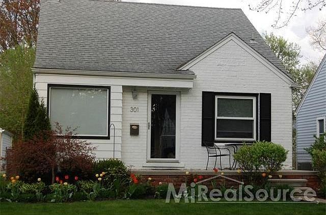 2nd image of 301 S Minerva Ave