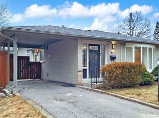 42 Devins Dr, Aurora, ON L4G 2Z1