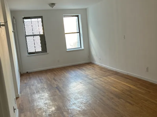 445 West 37th Street image 3 of 6