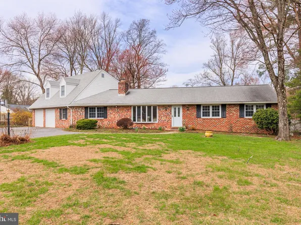 10214 Green Clover Dr, Ellicott City, MD 21042