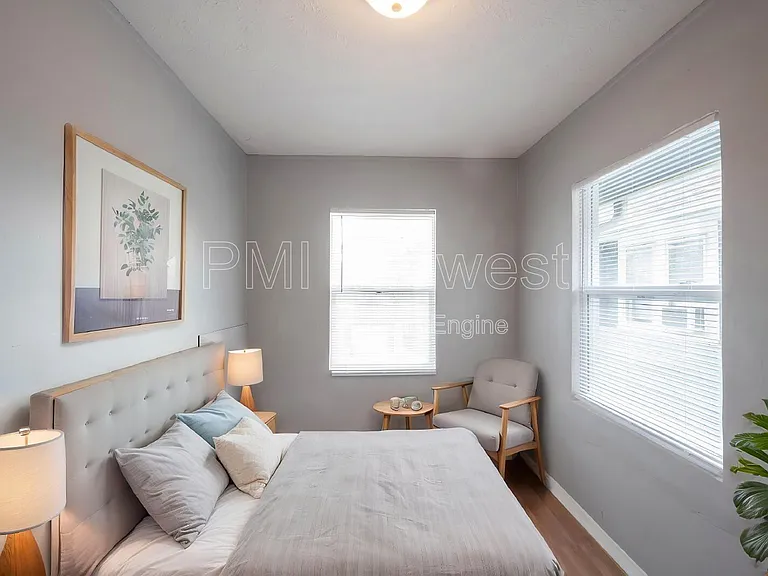 3413 N Capitol Ave — Photo 14
