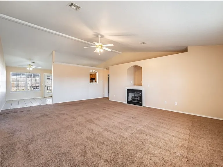 1309 E Glendale Ln — Photo 1