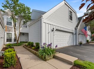 414 Country Lane Ct, Wauconda, IL 60084