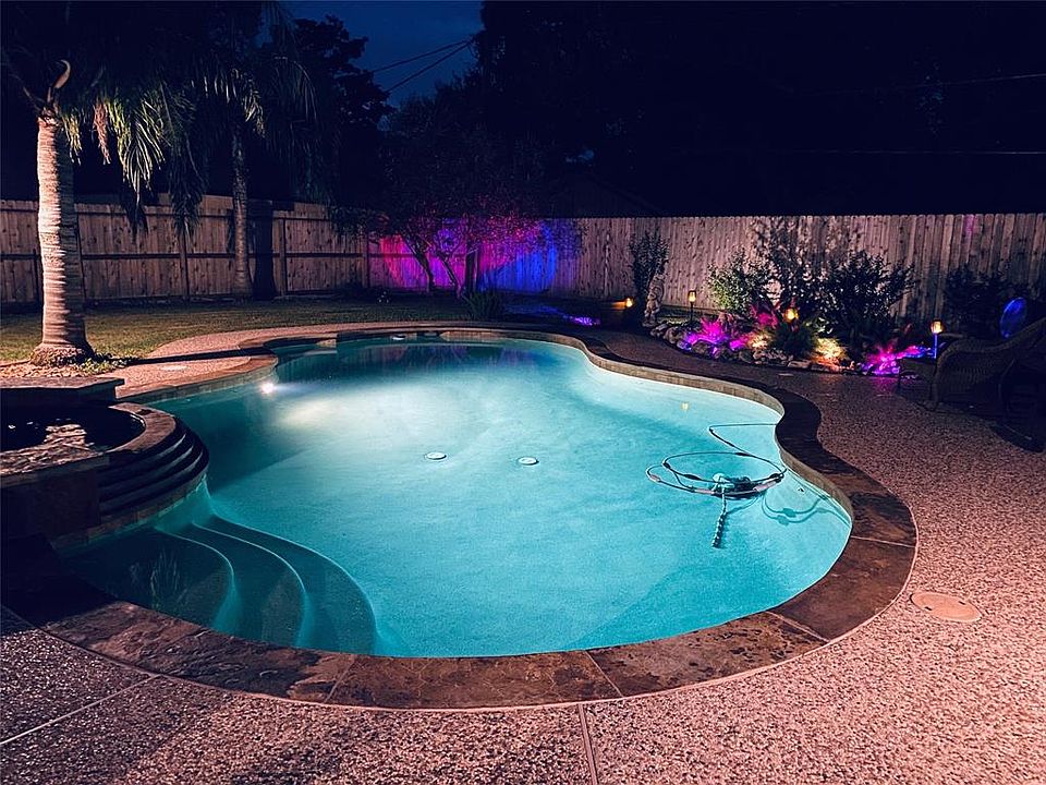 1st image of 330 Bayou View Dr