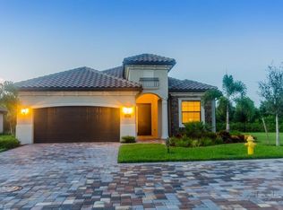 9230 Veneto Pl #33AB, Naples, FL 34113